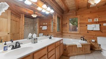 Shower, jetted tub, hair dryer, towels