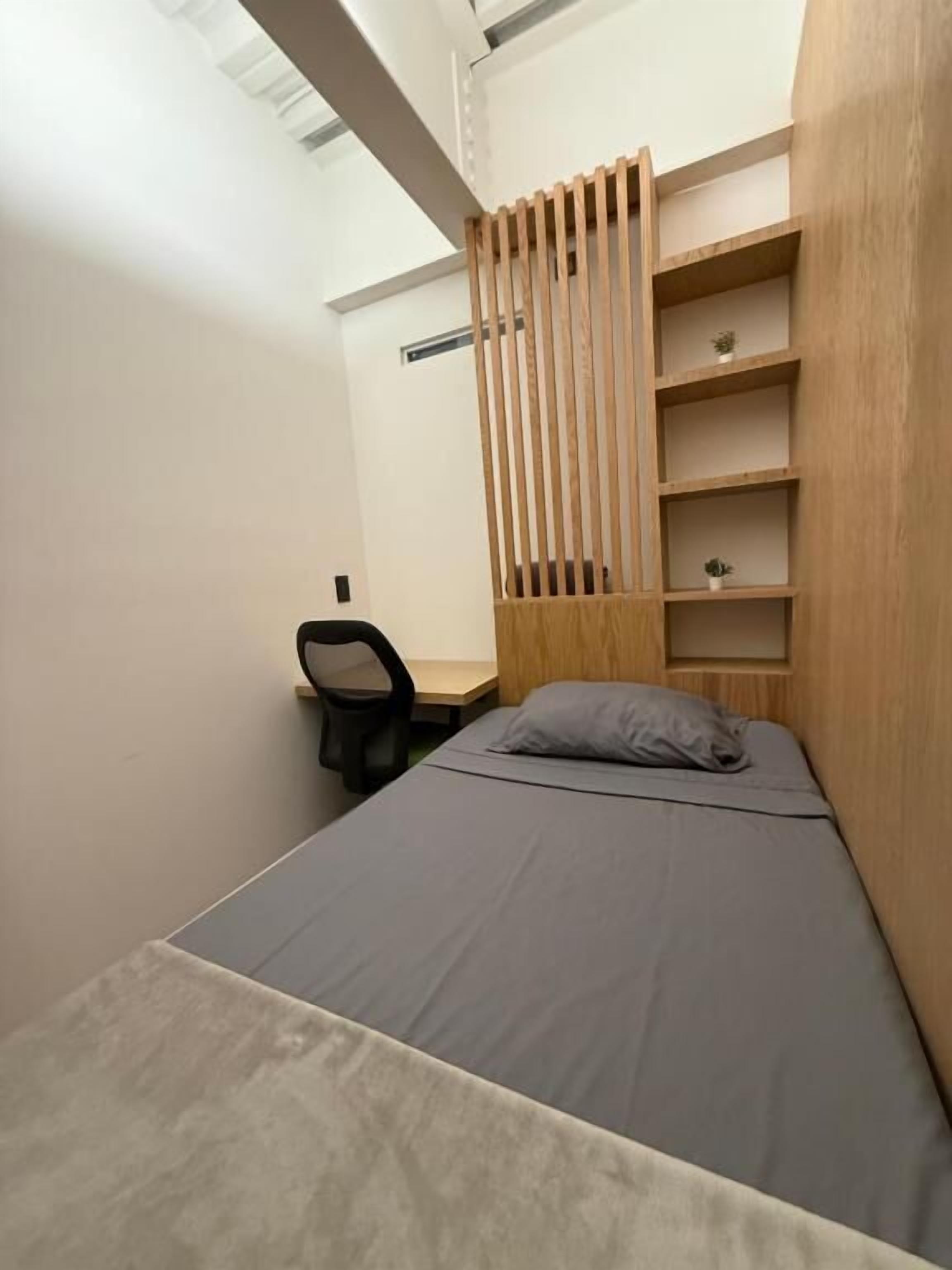 Single Room, Shared Bathroom | Laptop workspace, free WiFi