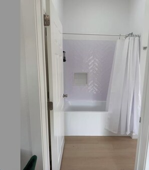 Bathroom - New studio apartment in wonderful Galveston. Close to cruise terminals! (Galveston)