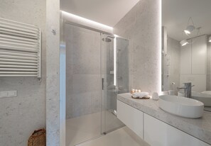 Bathroom - Olszynki Park Superior Apartment (Rzeszów)