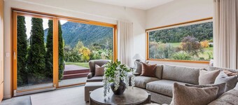 Waiora at 42 | BBQ | Hot Tub | Free Parking | Fireplace