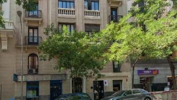 City Apartment, 2 Bedrooms | Exterior