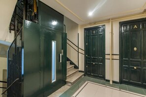 City Apartment, 2 Bedrooms | Interior - Zurbano (Madrid)
