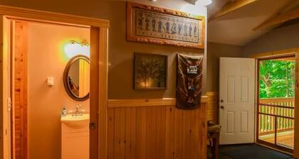 The Fox Den: A Peaceful Escape Along Back of the Dragon