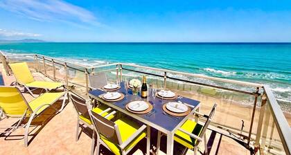 Beachfront Penthouse, 360 Large Private Terrace