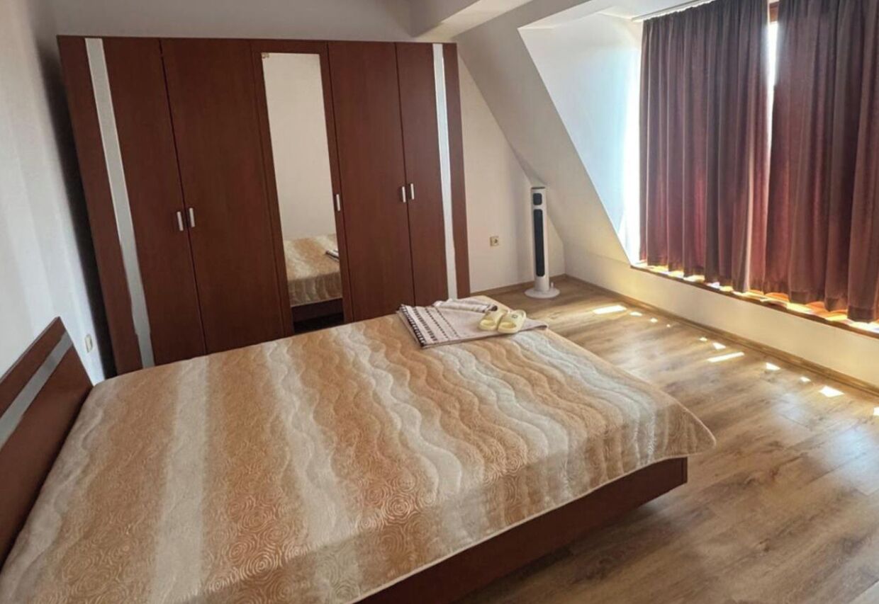 WiFi, bed sheets