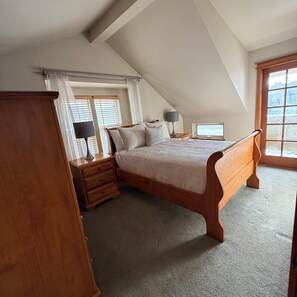 Room - Welcoming 3-bedroom Craftsman house in Seattle perfect for your getaway (Seattle)