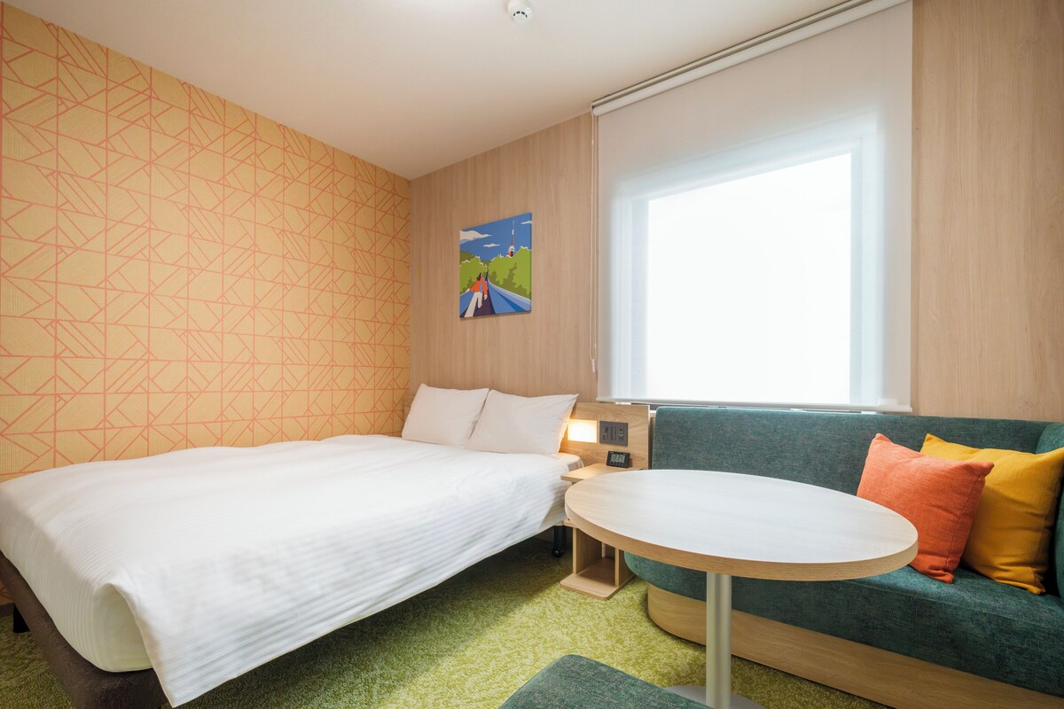 Down duvets, free WiFi, bed sheets