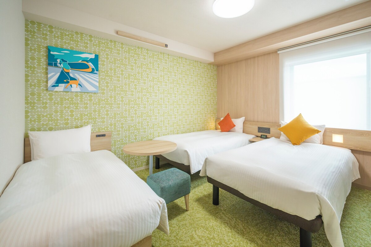 Down duvets, free WiFi, bed sheets