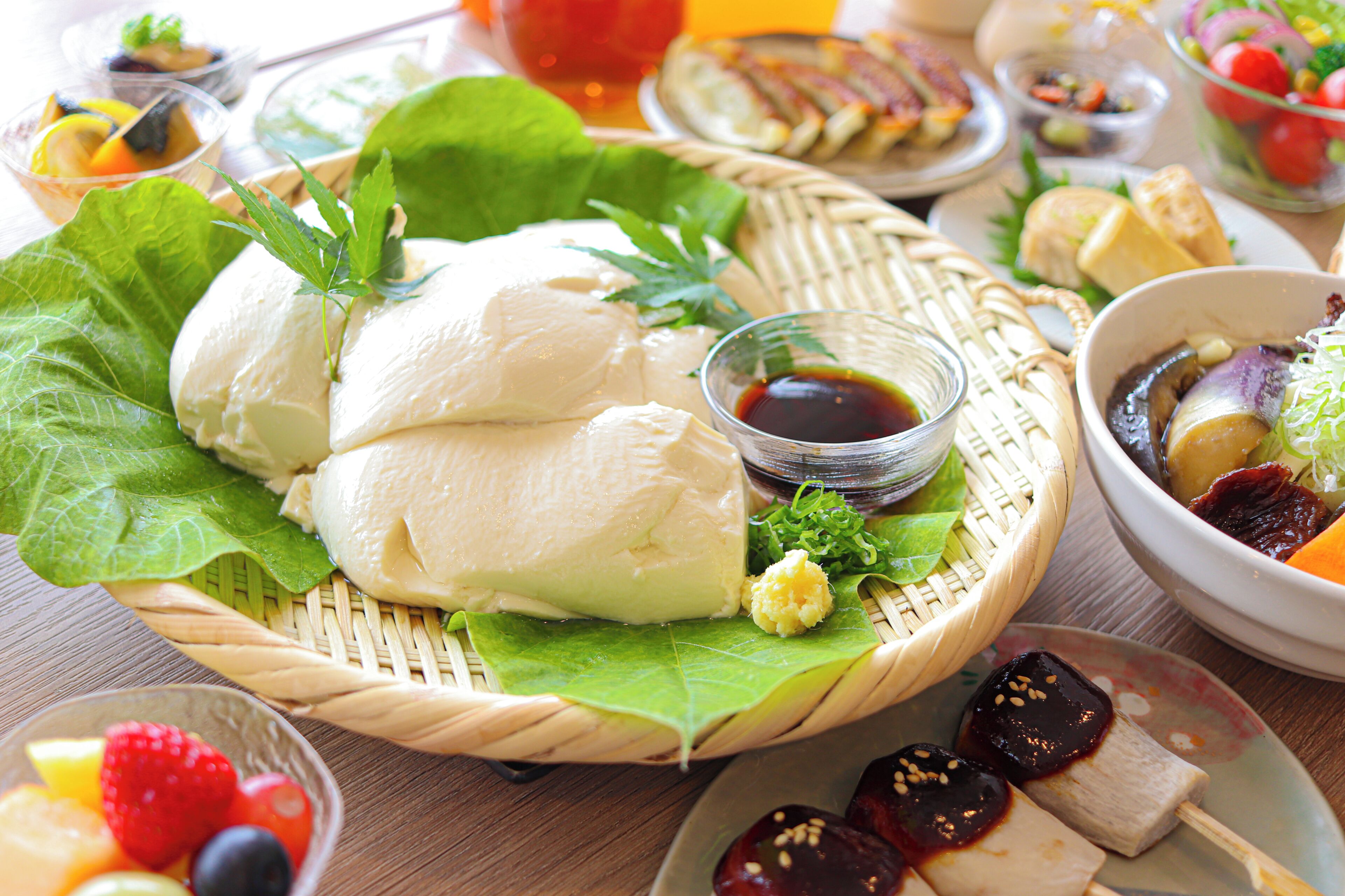 朝食 (ビュッフェ)、毎日提供 (有料)