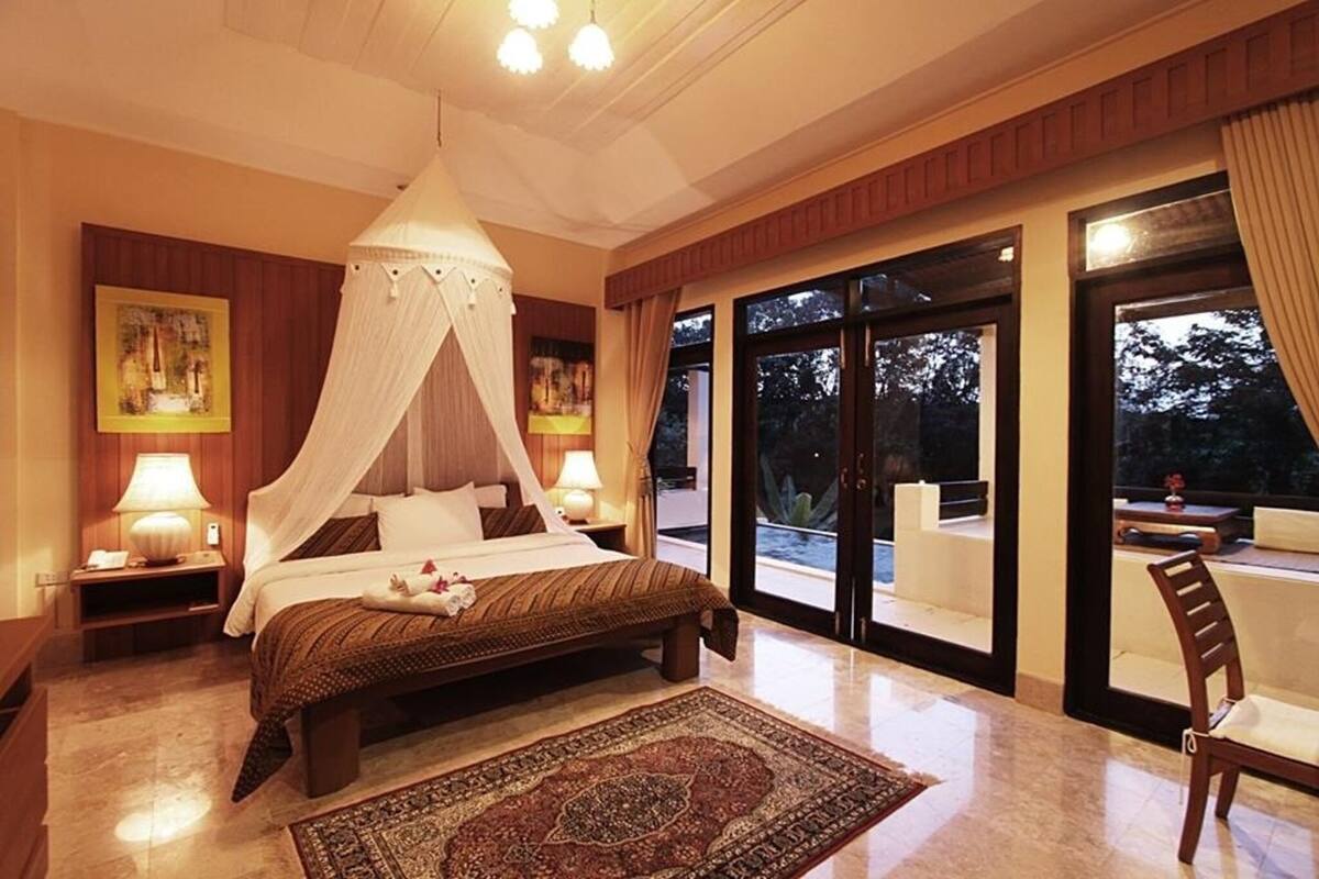 Villa, Terrasse, Bergblick | Schreibtisch, Verdunkelungsvorhänge, kostenloses WLAN, Bettwäsche
