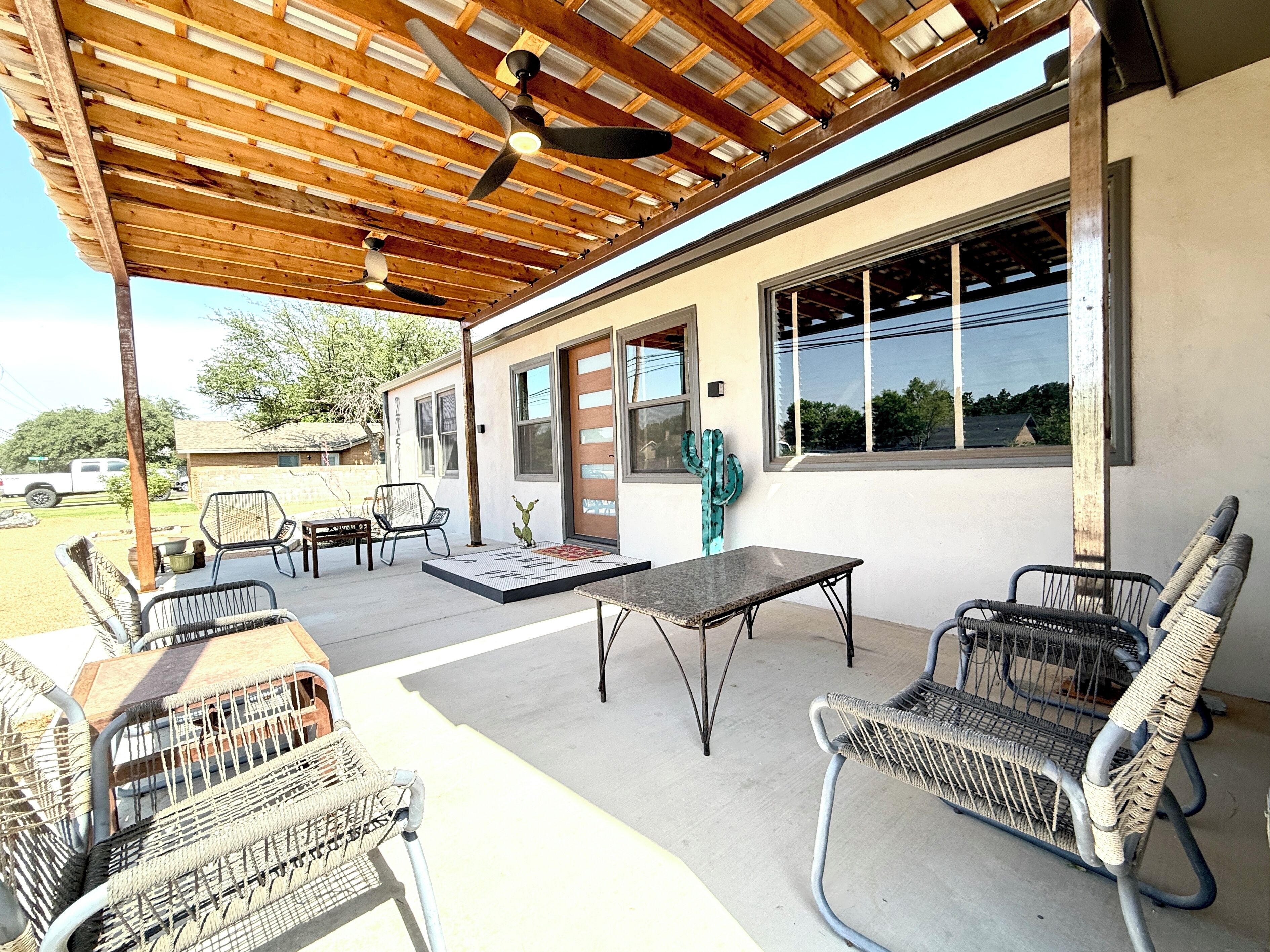 Outdoor dining