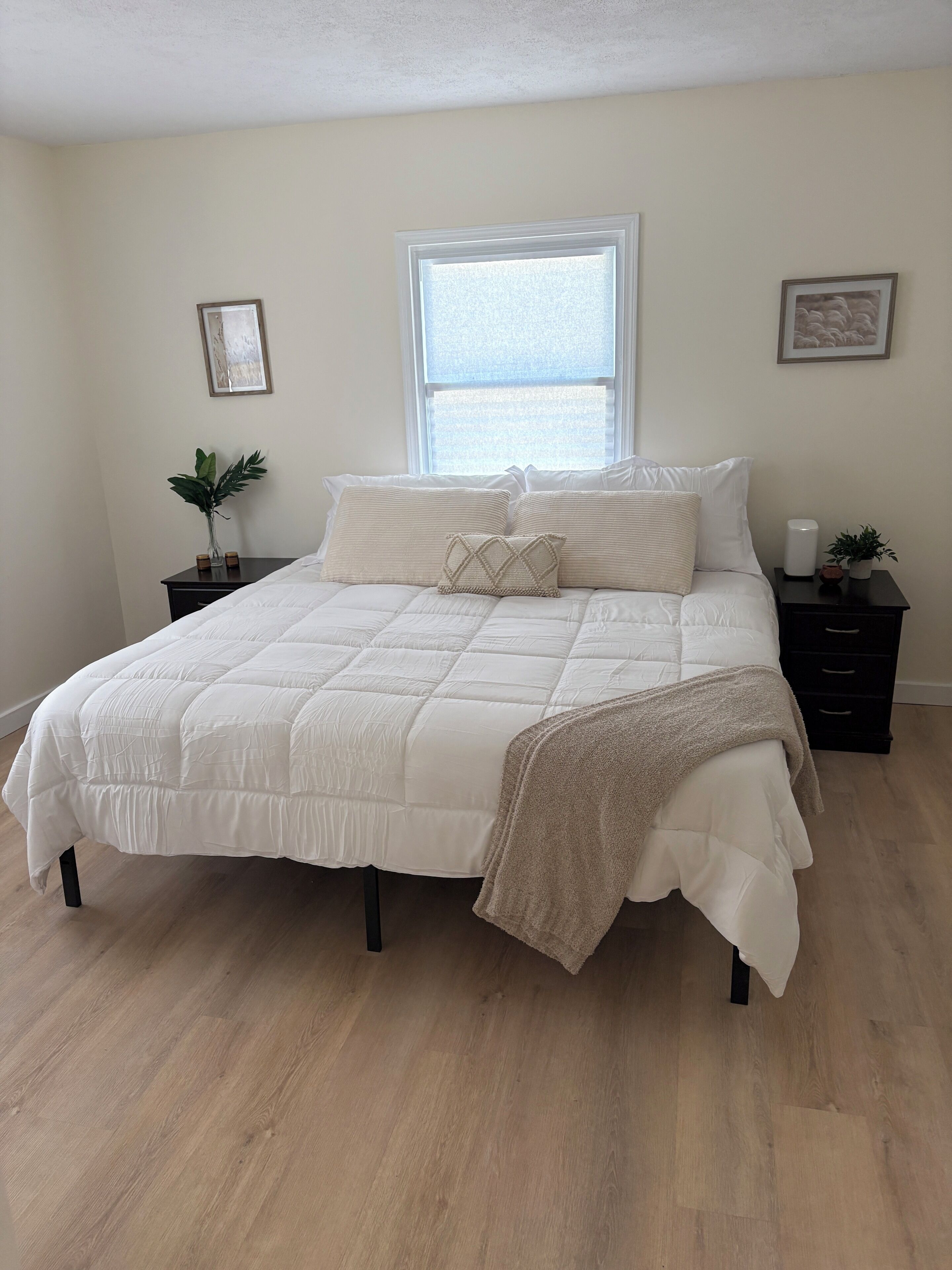 3 bedrooms, internet, bed sheets
