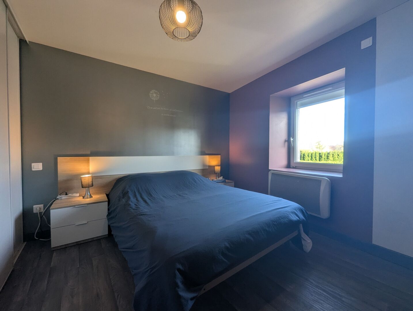 Travel cot, free WiFi, bed sheets