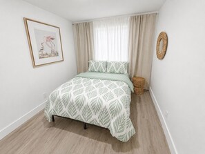 Room - Coastal 2BR Escape Near Beach, Cruise Port & Nightlife (Fort Lauderdale)