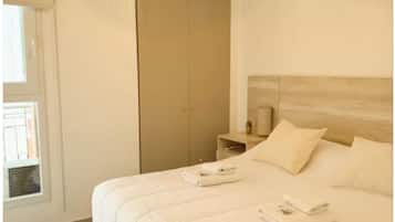2 bedrooms, iron/ironing board, travel cot, free WiFi