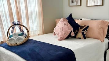 3 bedrooms, iron/ironing board, free WiFi, bed sheets