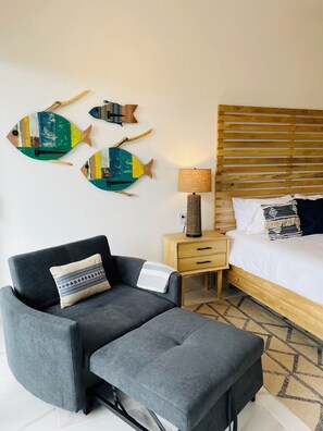 Living area - Steps to Playa Bonita. Lakeside studio, pool, restaurant & beach club (Las Terrenas)