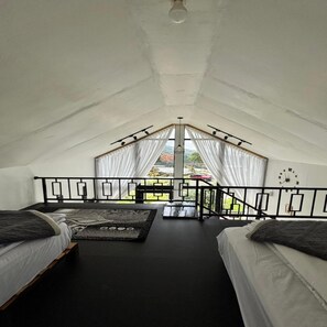 Suite Familiale | Minibar, bureau, Wi-Fi gratuit, draps fournis