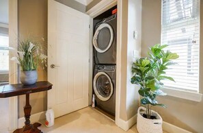 Interior - Cozy townhome (delta)