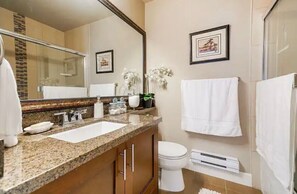 Bathroom - Cozy townhome (delta)