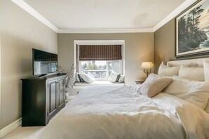 Room - Cozy townhome (delta)