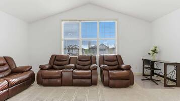 TV, fireplace, offices