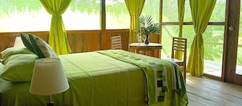Bungalow en la Amazonia Peruana, para realizar expediciones diarias(flora,fauna)