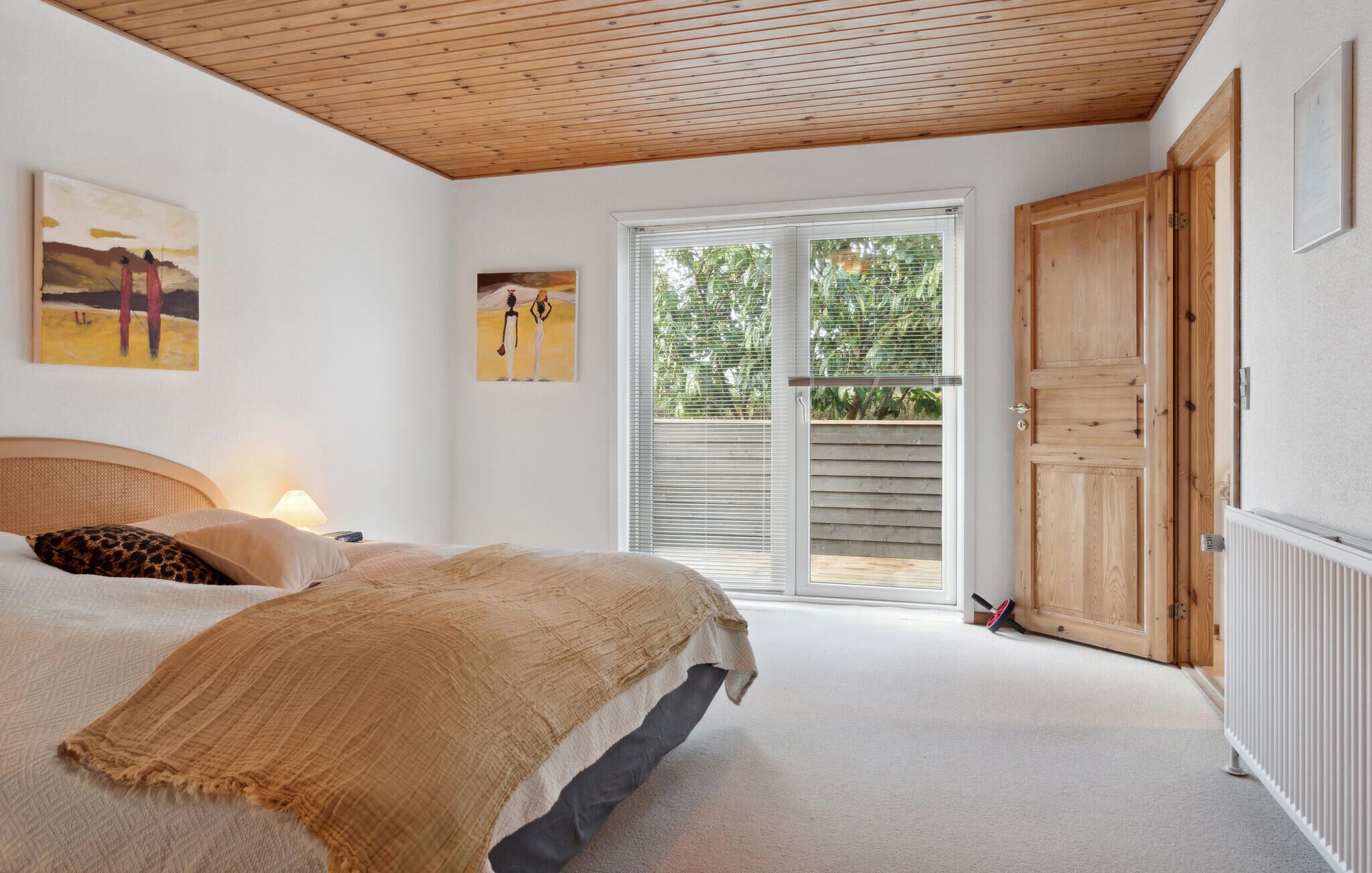 3 bedrooms, travel cot, free WiFi