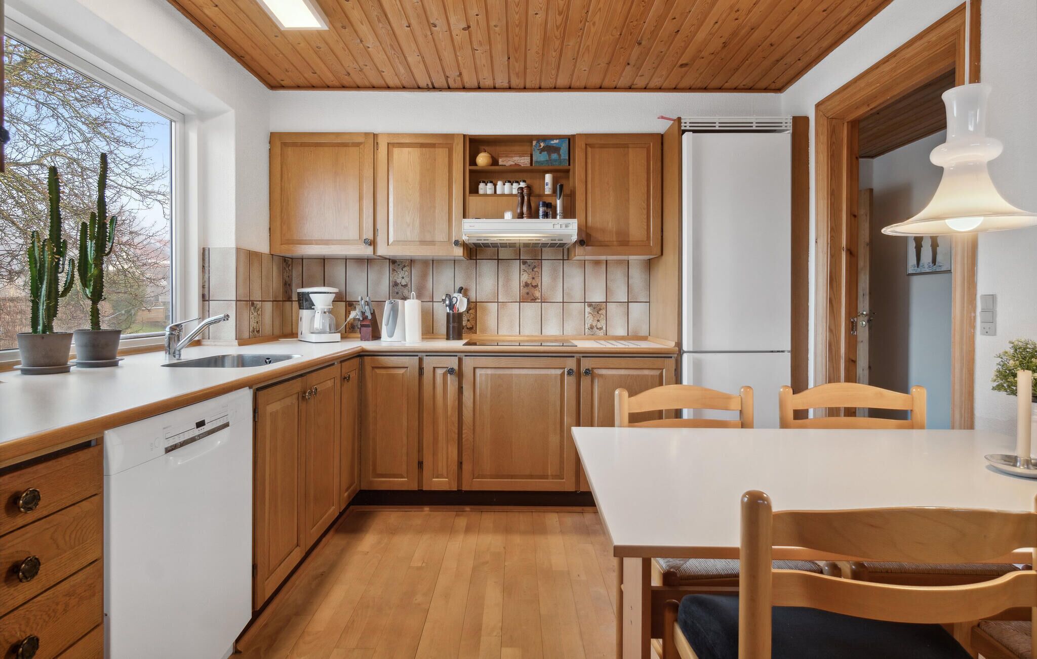 Fridge, microwave, dishwasher, coffee/tea maker