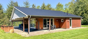 4 bedroom gorgeous home in Farsø