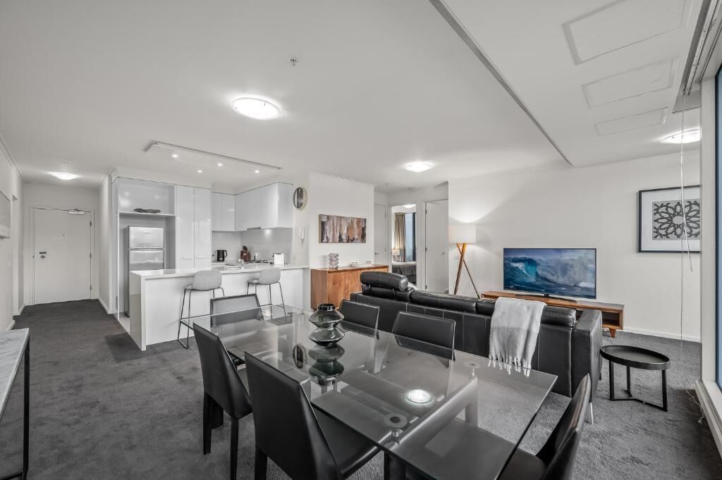 Leilighet – deluxe, balkong, elveutsikt | Oppholdsområde
