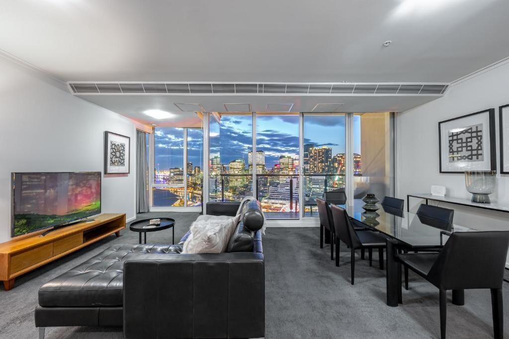 Deluxe Apartment, Balcony, River View | Living area