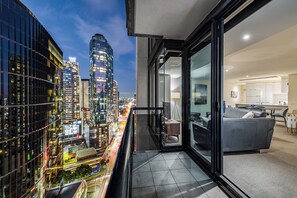 Deluxe-Apartment, Balkon, Stadtblick | Ausblick vom Zimmer