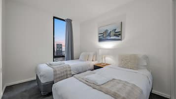 Deluxe Apartment, Balcony, River View
