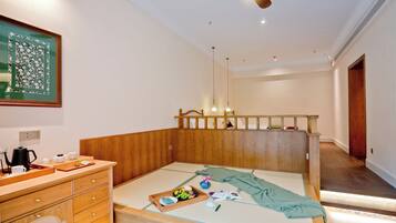 Comfort Twin Room, Hill View | Laptop workspace, blackout drapes, soundproofing, free WiFi