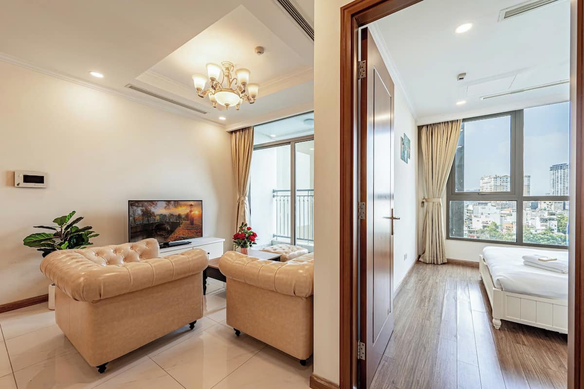 อพาร์ทเมนท์, 2 ห้องนอน, ระเบียง, วิวเมือง | โต๊ะทำงาน, Wi-Fi ฟรี
