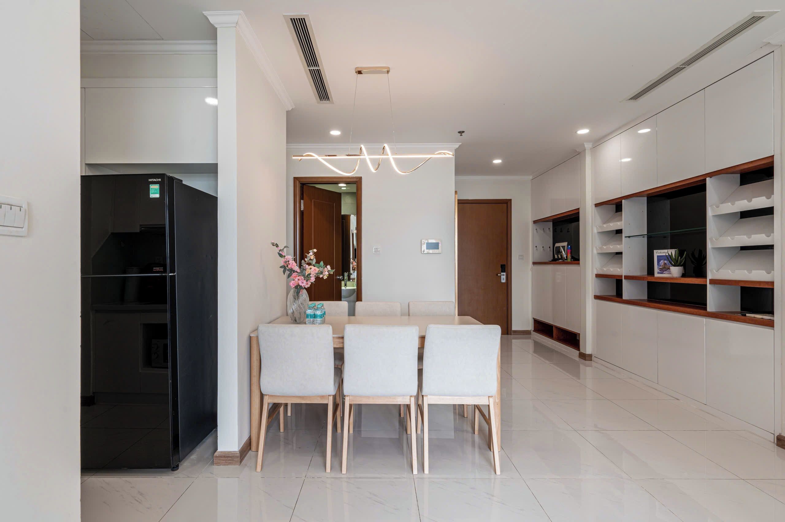 Apartment, 3 Bedrooms, Balcony, City View | Dining
