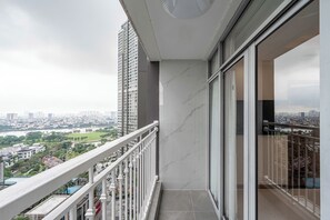 Apartamento, 3 quartos, sacada, vista para a cidade | Área da propriedade