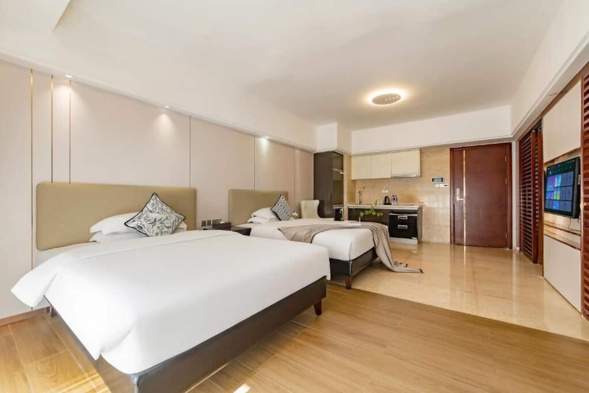 Chambre SĂ©nior avec lits jumeaux, 2 grands lits, balcon | Rideaux dâobscurcissement, systĂšme dâinsonorisation