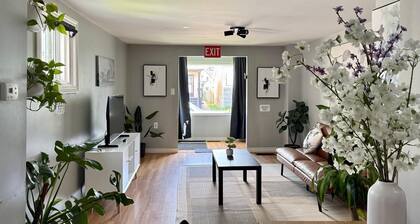 Full private house|hospital|college|university|prime location|vacation stay
