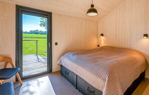 3 bedrooms, WiFi (free)