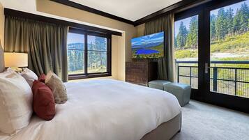 Luxury Condo, 4 Bedrooms, Resort View, Slope side | In-room safe, iron/ironing board, free WiFi, bed sheets