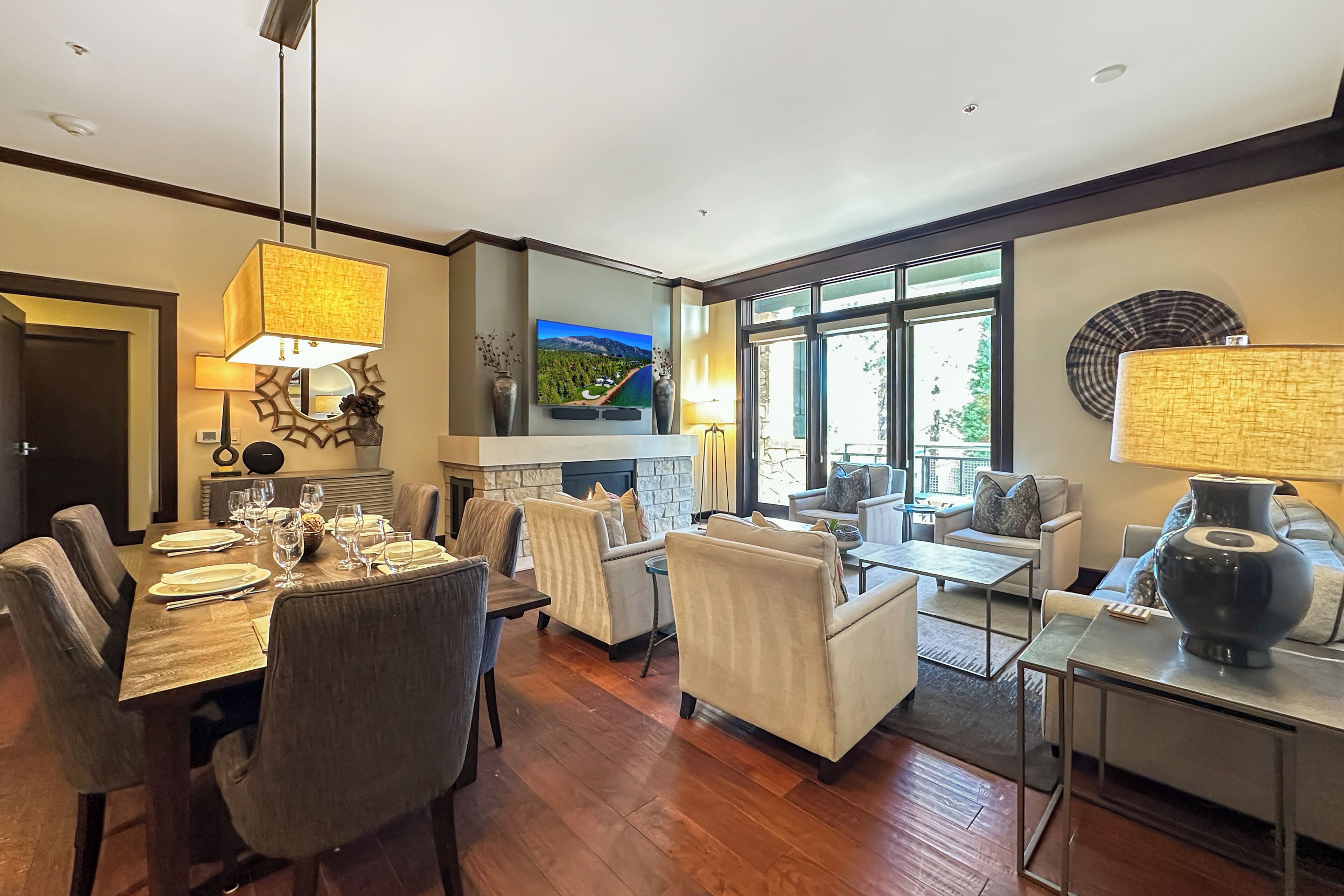 Luxury Condo, Resort View | Dining