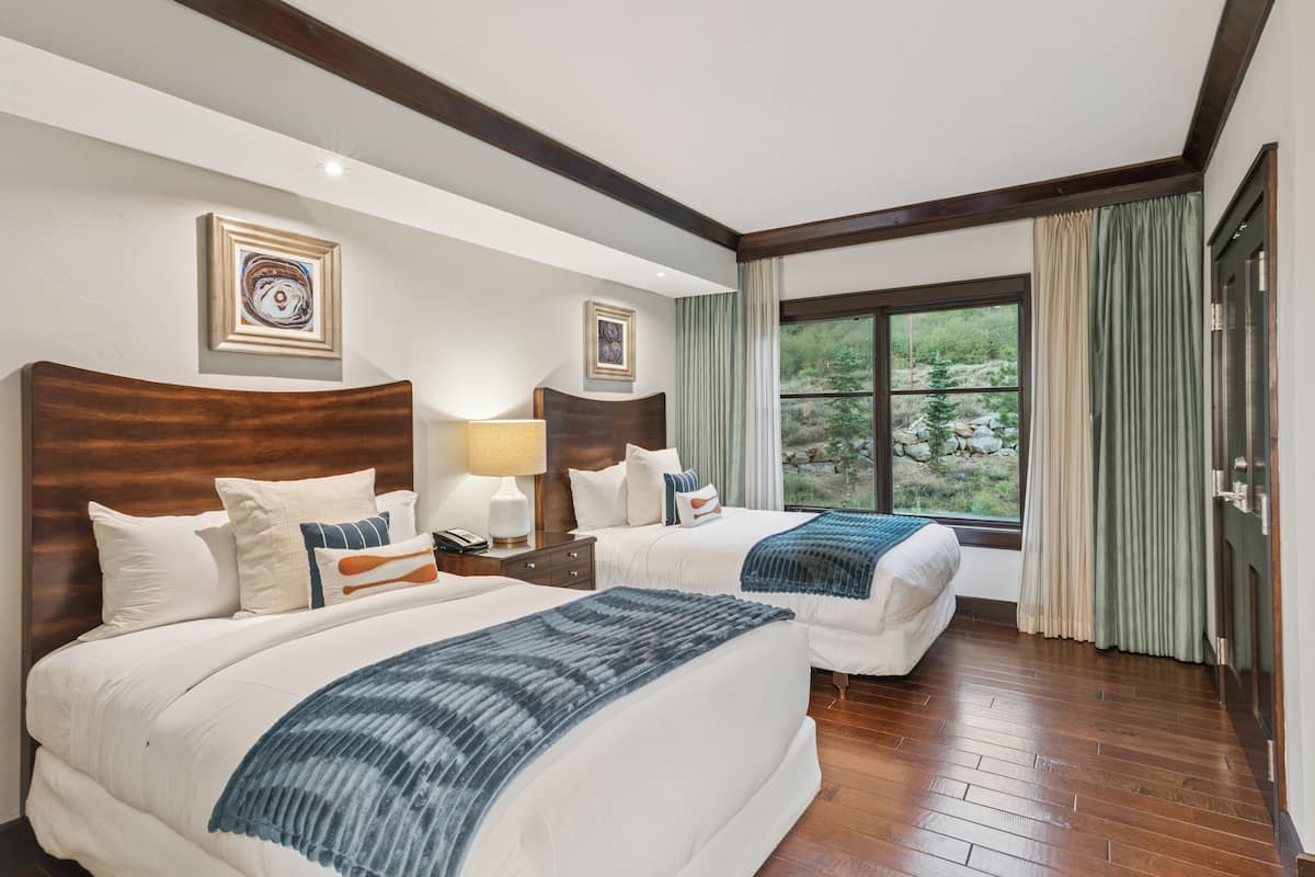 Luxury Condo, 3 Bedrooms, Mountain View, Slope side | Egyptian cotton sheets, premium bedding, down comforters
