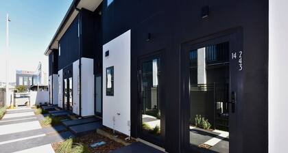 Urban Retreat on Moorhouse | Cozy 1BR Stay
