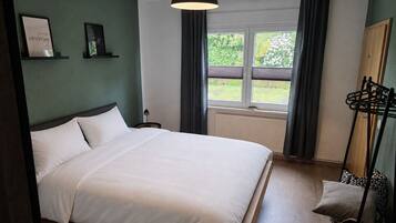 3 bedrooms, free WiFi, bed sheets
