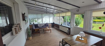 Cozy vacation home with garden for families, fitters & guests