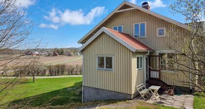 3 bedroom nice apartment in Fjällbacka