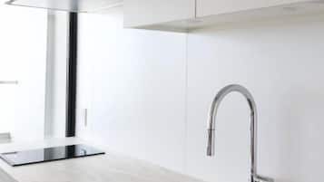 Superior Twin Room, Private Pool, Sea View | Private kitchen